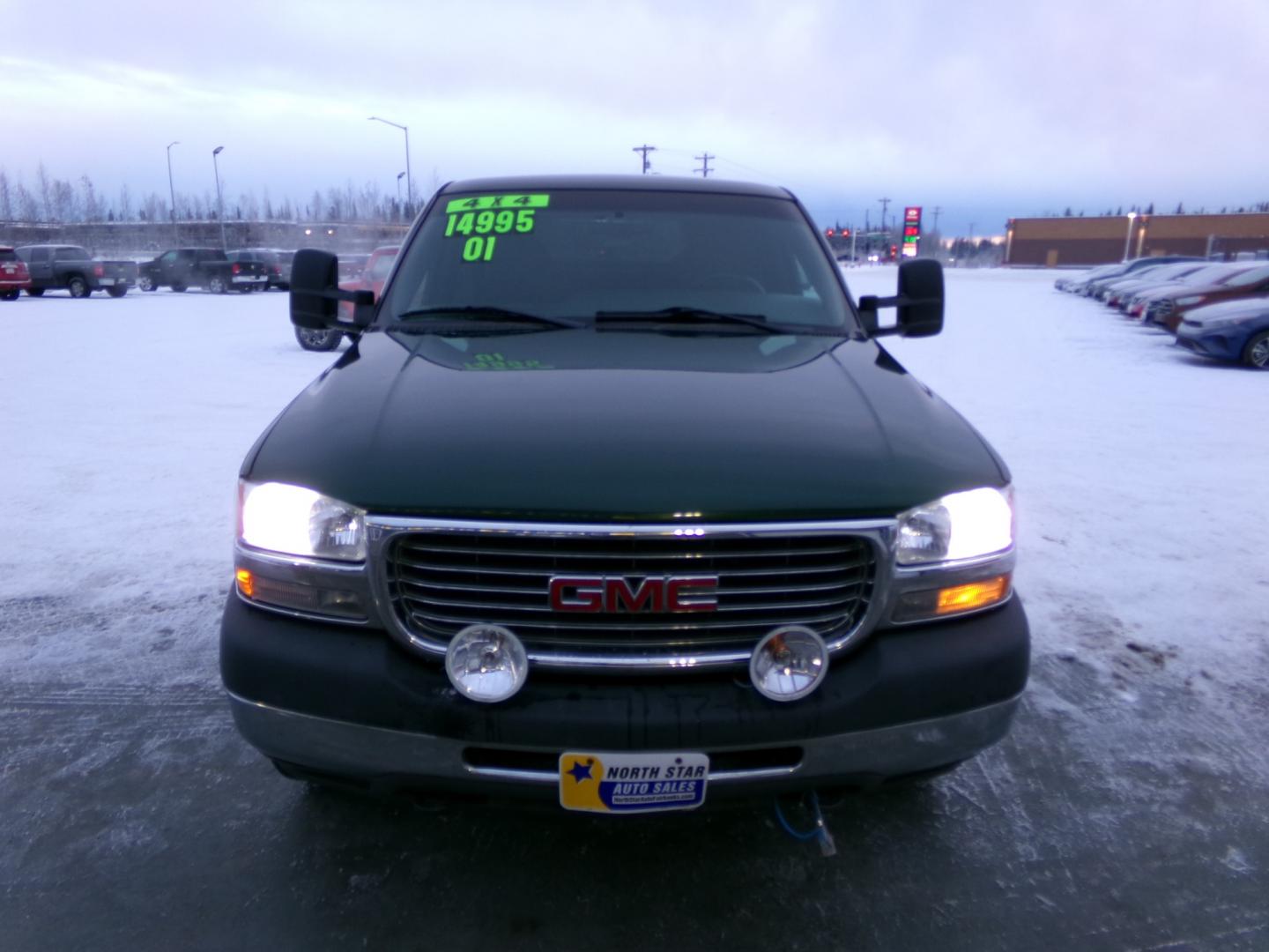 2001 Green GMC Sierra 2500HD SL Ext. Cab Long Bed 4WD (1GTHK29U91E) with an 6.0L V8 OHV 16V engine, located at 2630 Philips Field Rd., Fairbanks, AK, 99709, (907) 458-0593, 64.848068, -147.780609 - Photo#1